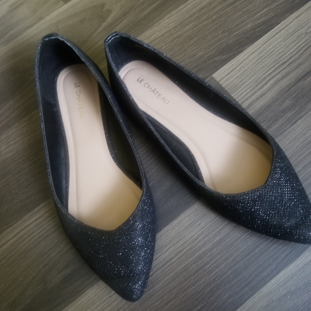 Le Chateau black flats